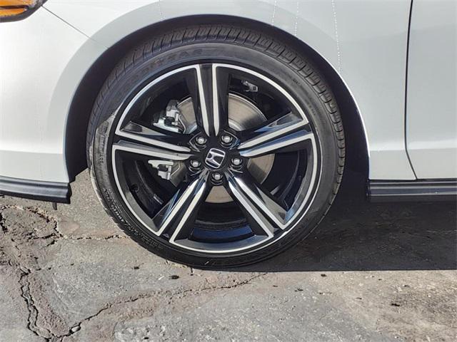 new 2025 Honda Accord Hybrid car