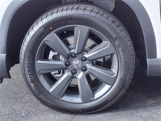 new 2025 Honda Pilot car, priced at $42,105