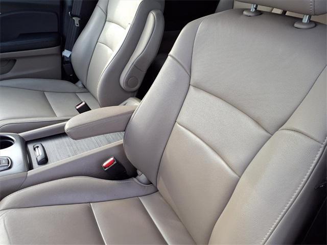 used 2021 Honda Pilot car, priced at $28,999