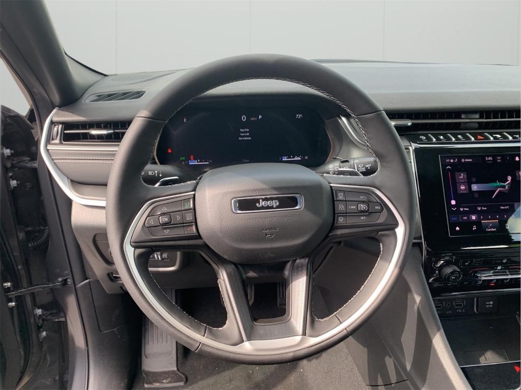 new 2025 Jeep Grand Cherokee car, priced at $42,314