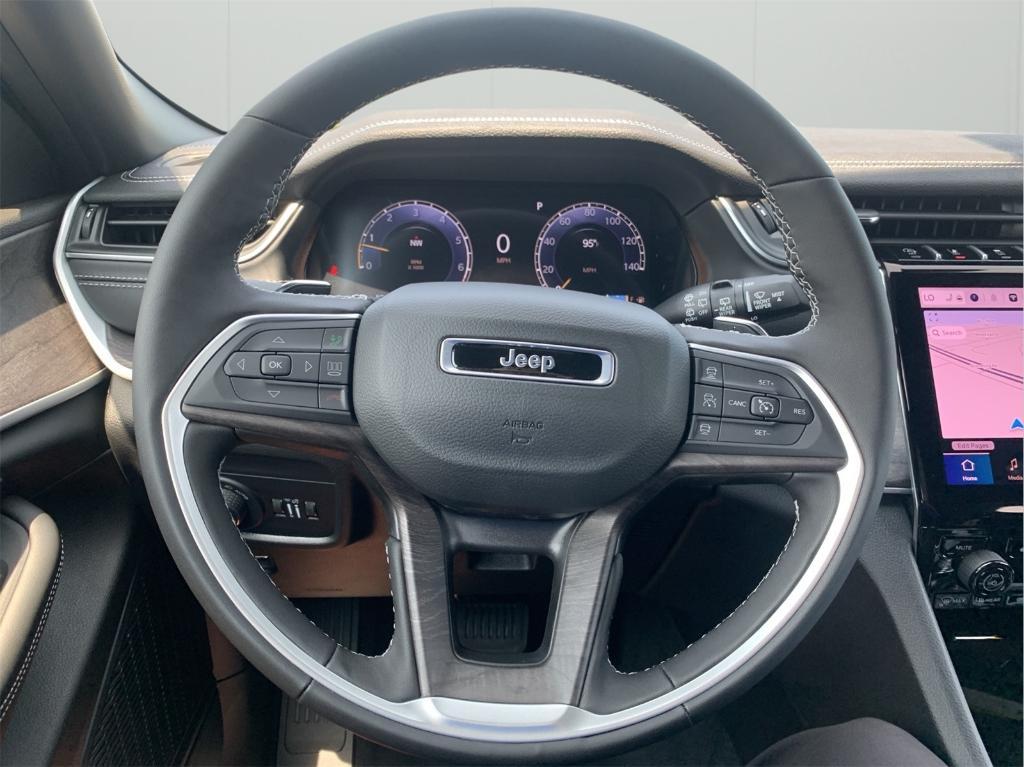 new 2025 Jeep Grand Cherokee L car, priced at $48,009