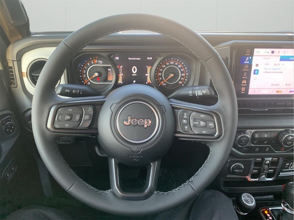 new 2025 Jeep Gladiator car, priced at $42,899
