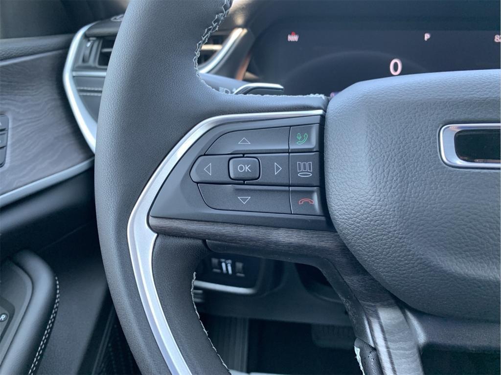 new 2025 Jeep Grand Cherokee car, priced at $47,092