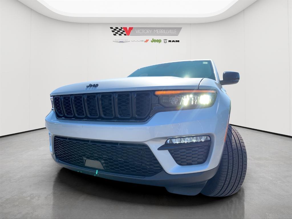 new 2025 Jeep Grand Cherokee car, priced at $47,092