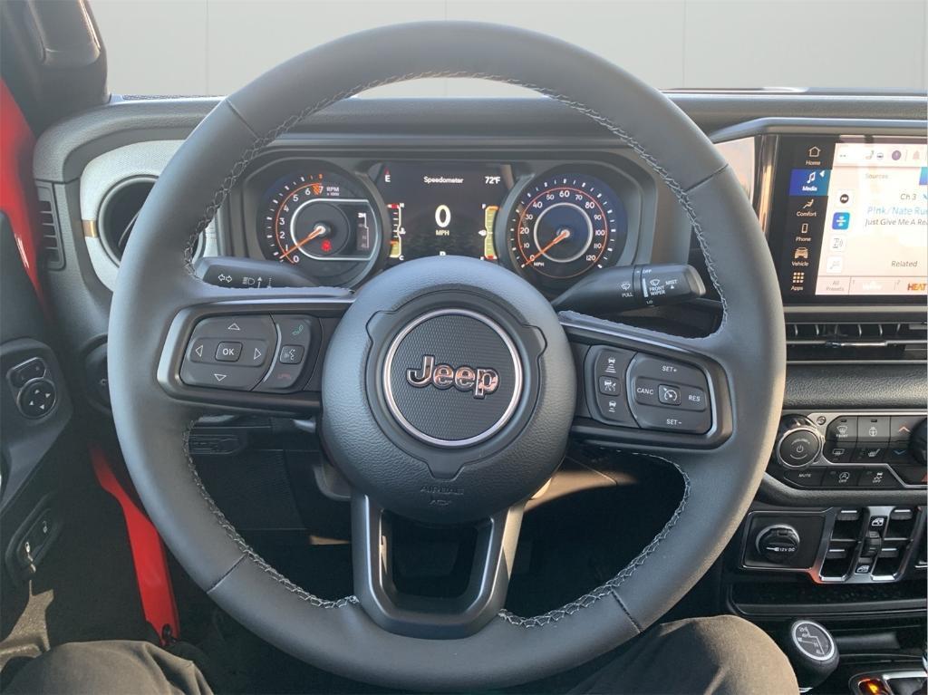 new 2025 Jeep Gladiator car, priced at $43,024