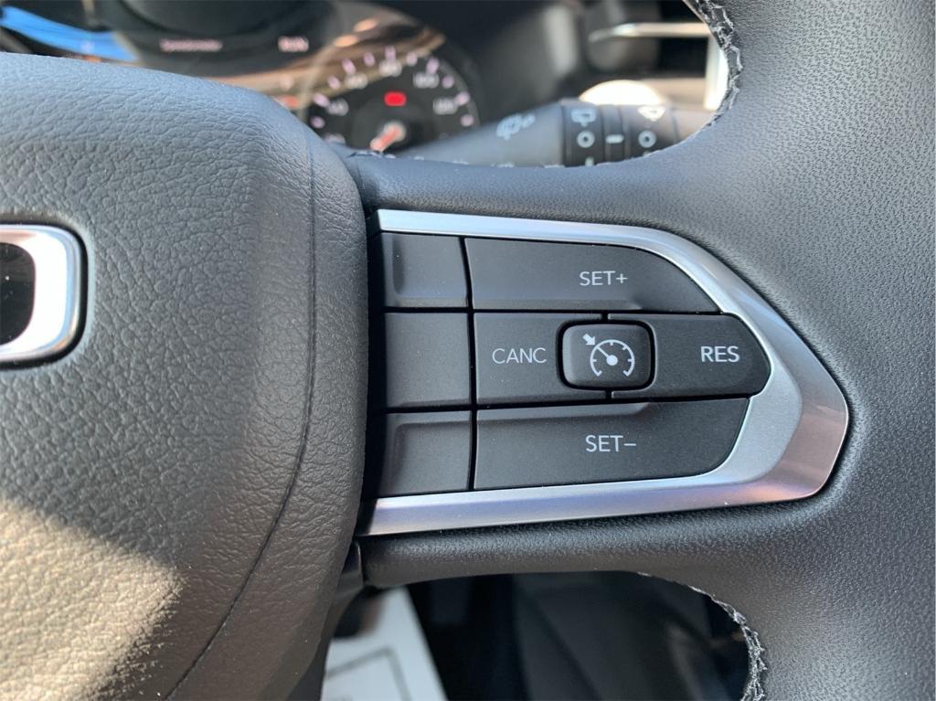new 2025 Jeep Compass car, priced at $25,002