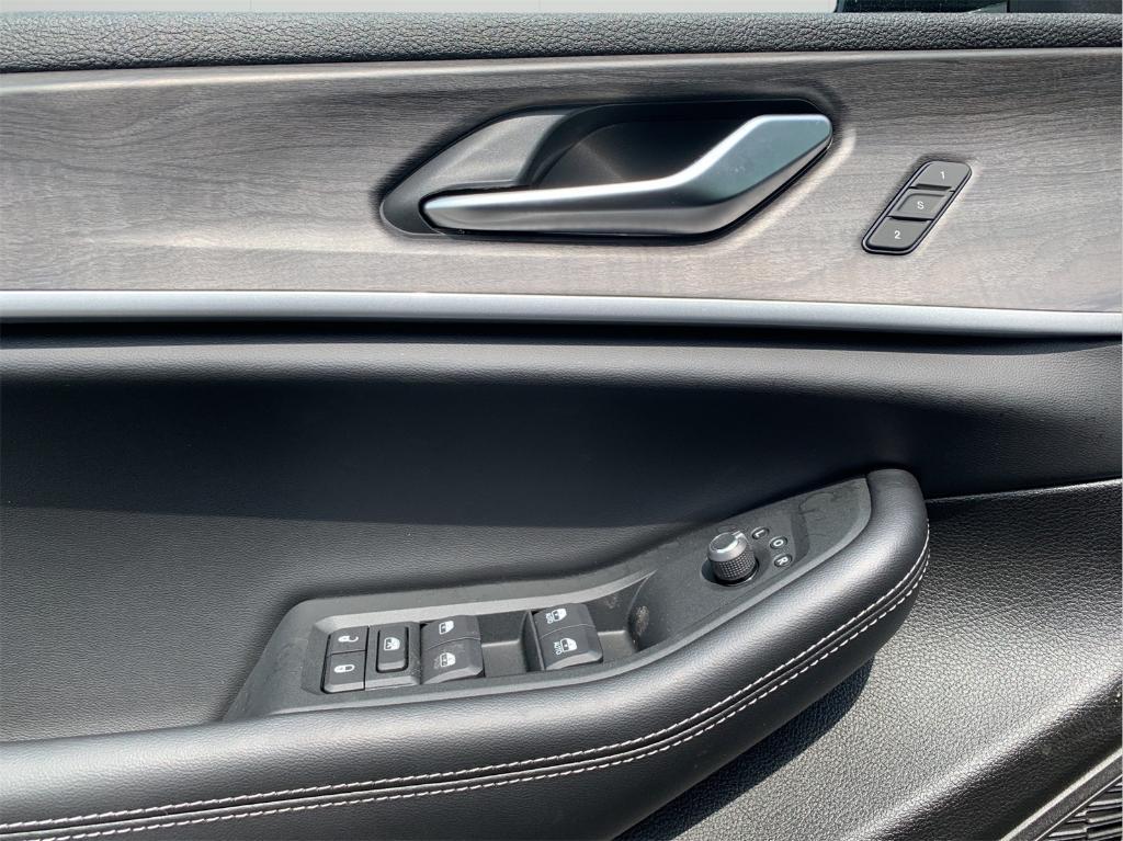 new 2025 Jeep Grand Cherokee L car, priced at $51,025