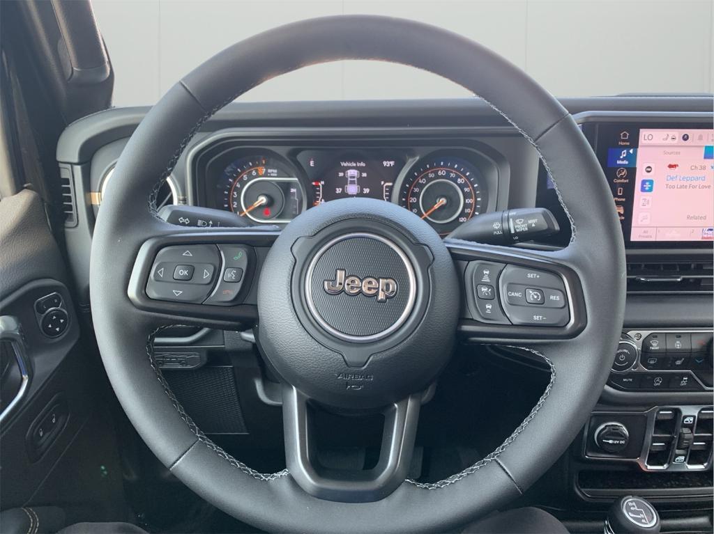 new 2025 Jeep Gladiator car, priced at $40,577