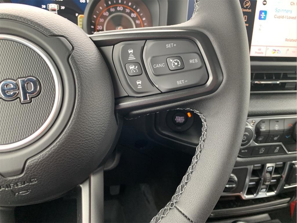 new 2025 Jeep Wrangler car, priced at $41,710