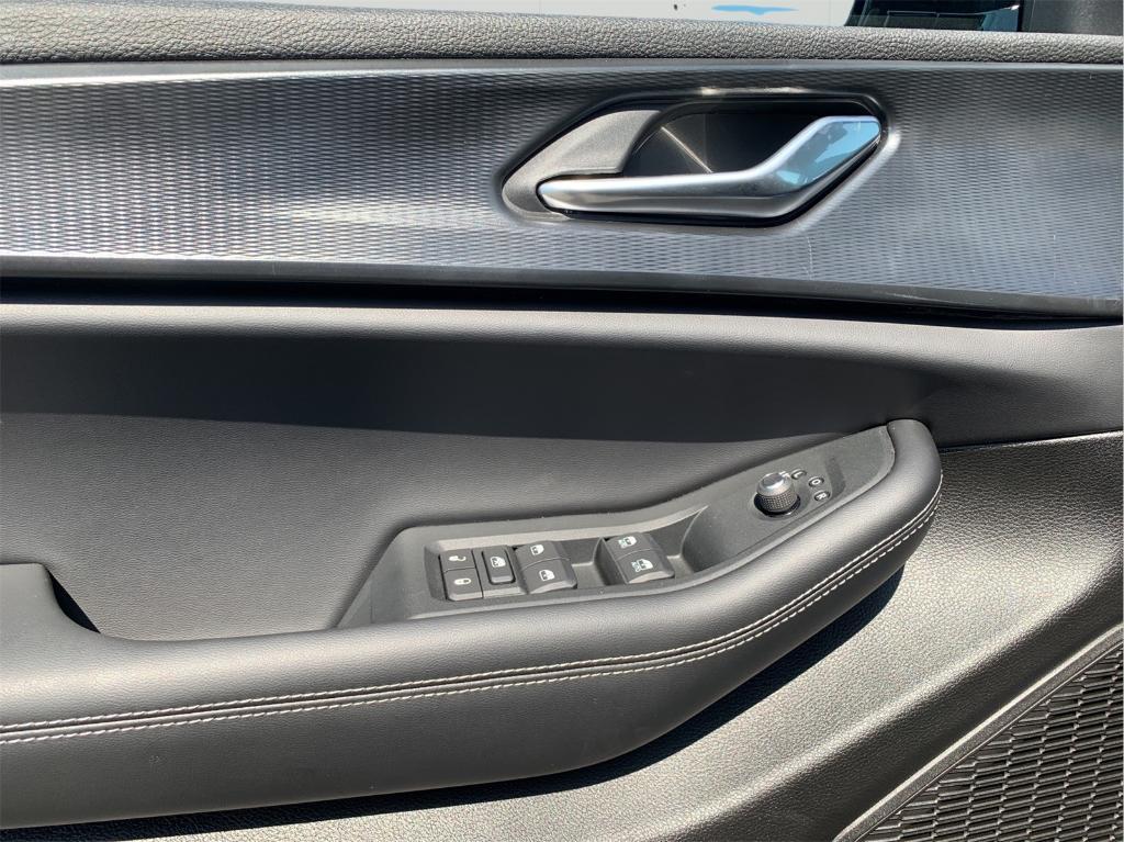 new 2025 Jeep Grand Cherokee L car, priced at $43,907