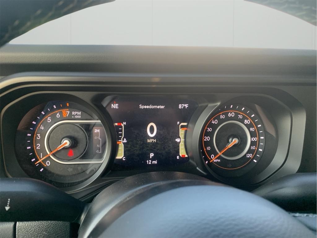 new 2025 Jeep Gladiator car, priced at $43,290