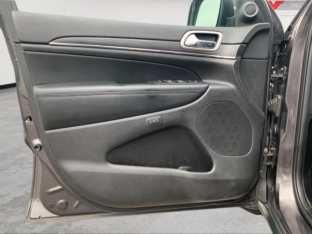used 2020 Jeep Grand Cherokee car, priced at $20,273