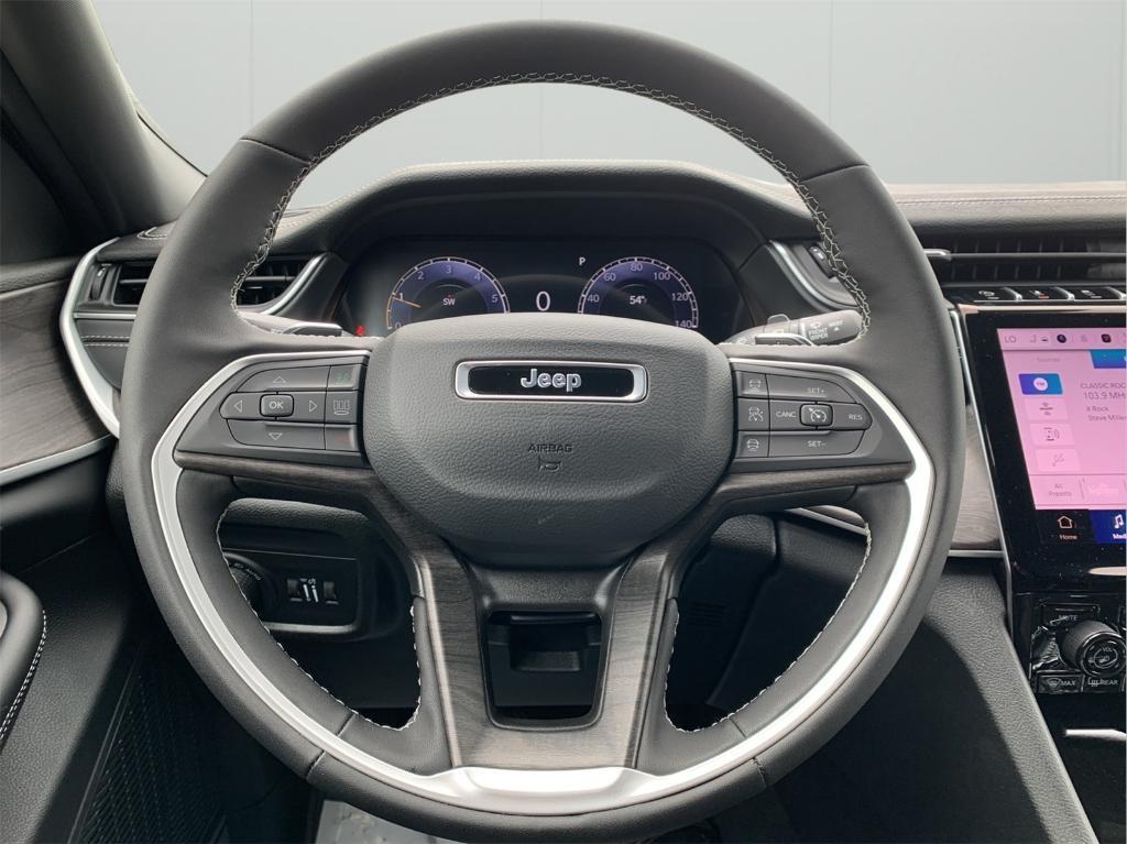 new 2025 Jeep Grand Cherokee L car, priced at $48,009