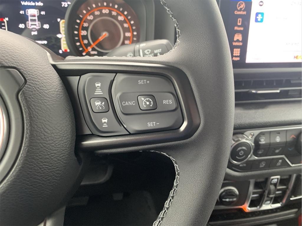new 2025 Jeep Wrangler car, priced at $43,048