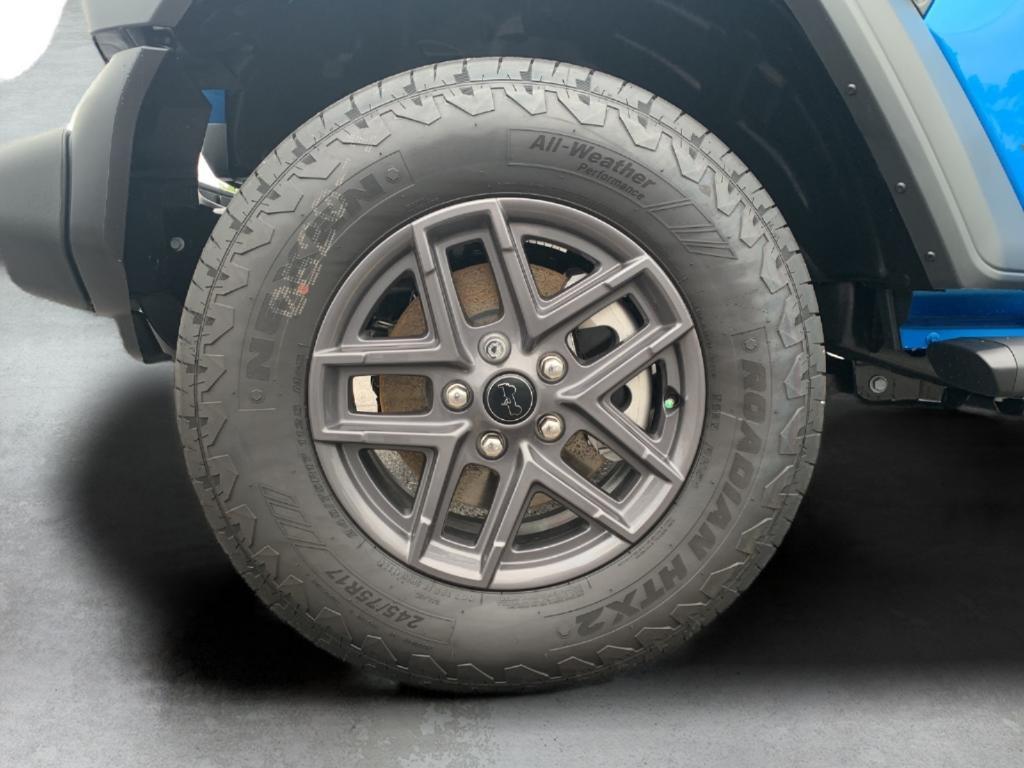 new 2025 Jeep Wrangler car, priced at $43,048