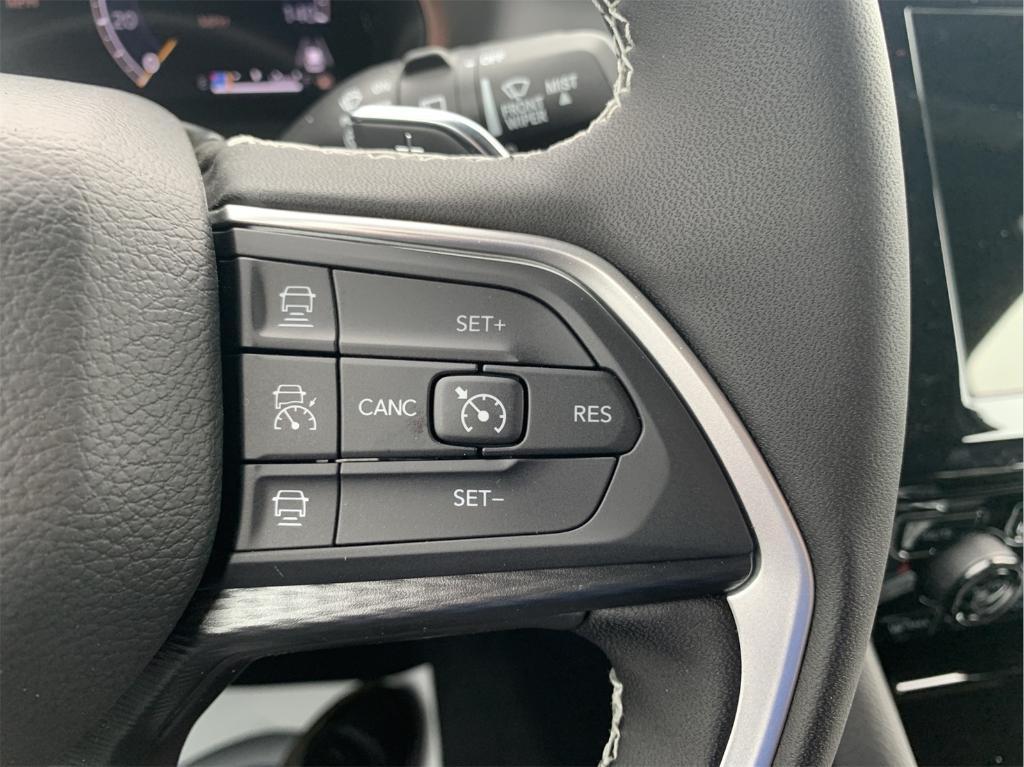 new 2025 Jeep Grand Cherokee L car, priced at $42,427