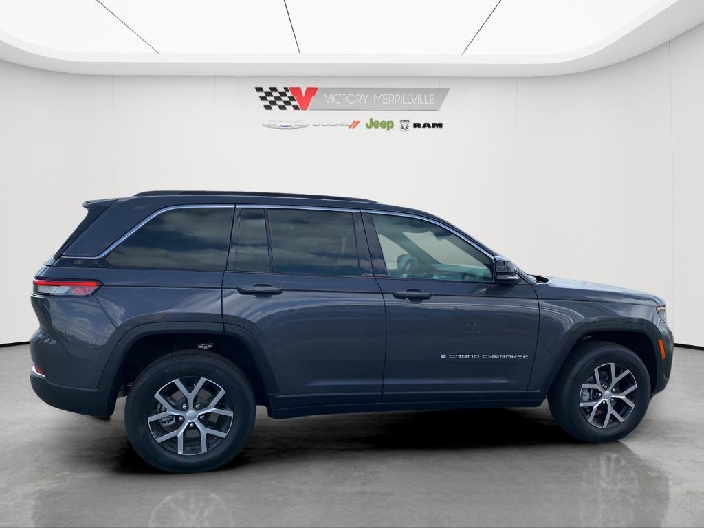 new 2025 Jeep Grand Cherokee car, priced at $41,256