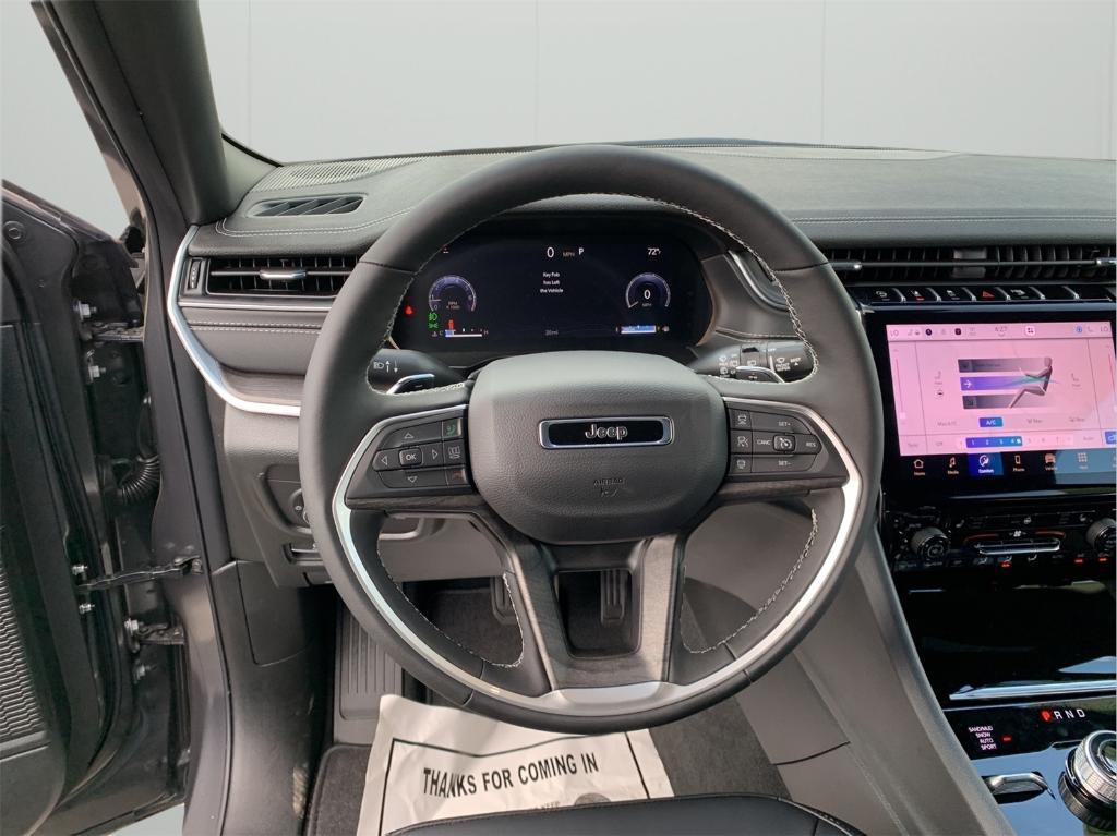 new 2025 Jeep Grand Cherokee car, priced at $41,256