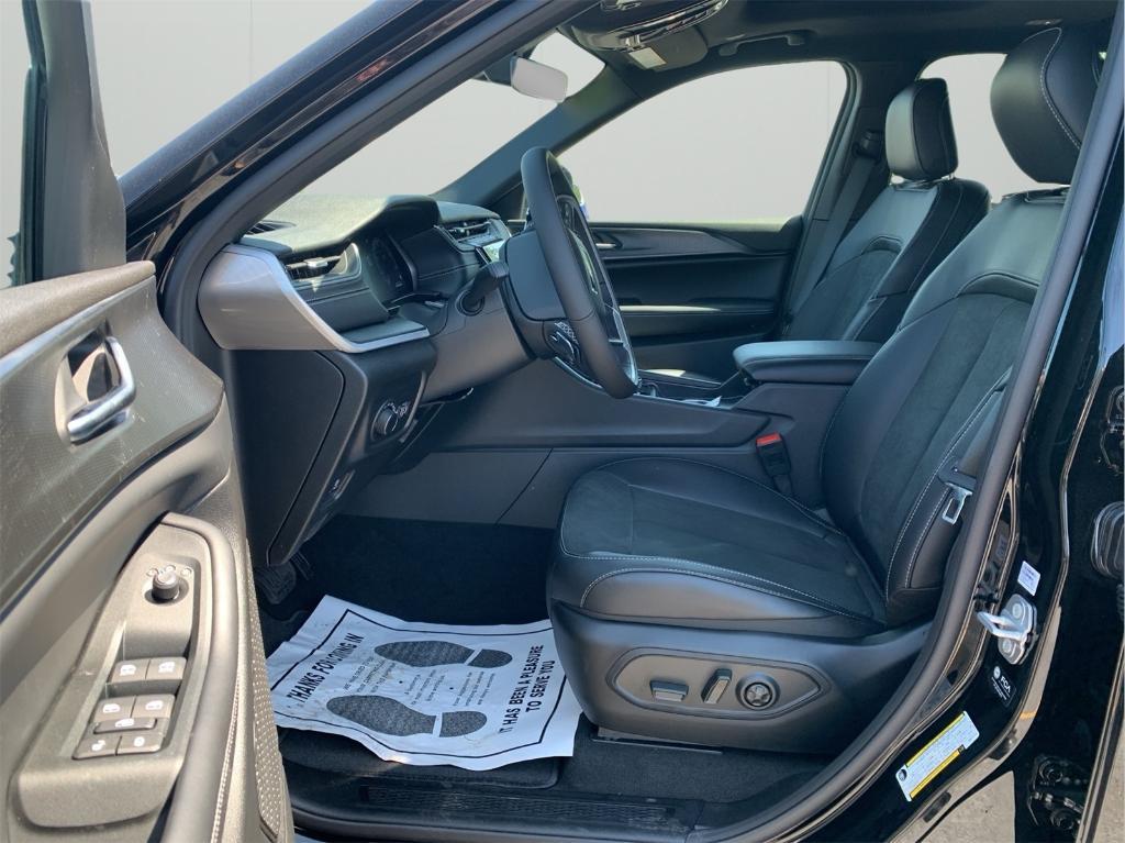 new 2025 Jeep Grand Cherokee L car, priced at $43,324