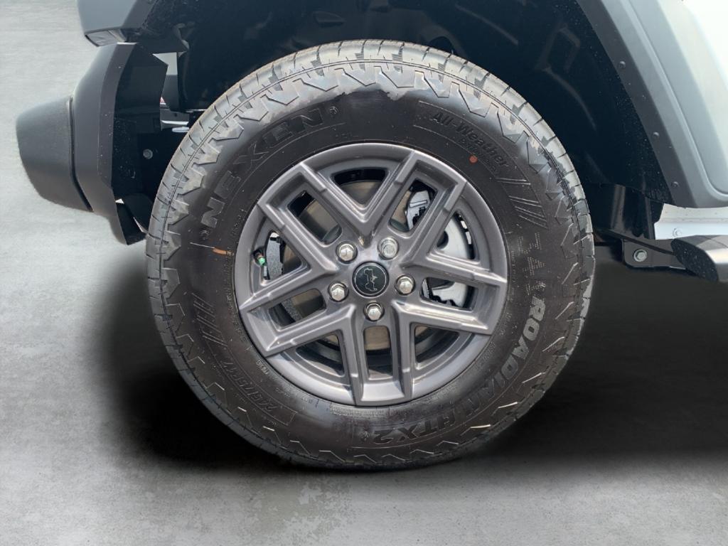 new 2025 Jeep Wrangler car, priced at $42,512