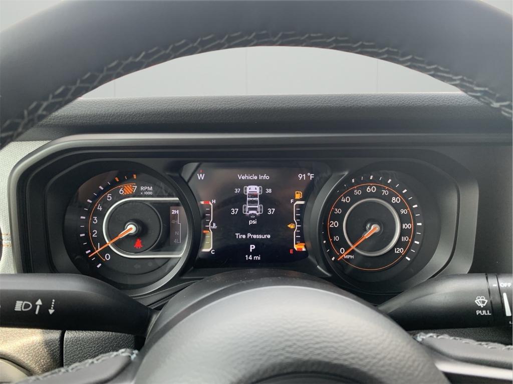 new 2025 Jeep Wrangler car, priced at $42,512