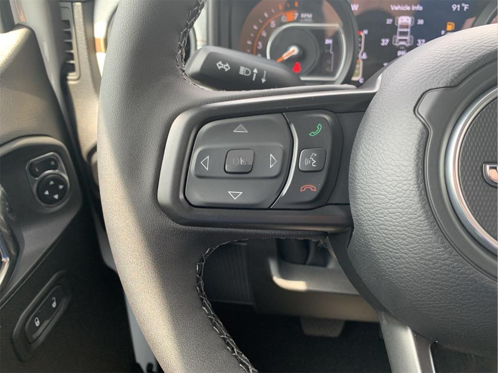 new 2025 Jeep Wrangler car, priced at $42,512