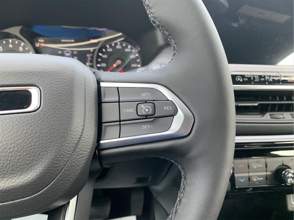 new 2025 Jeep Compass car, priced at $27,386