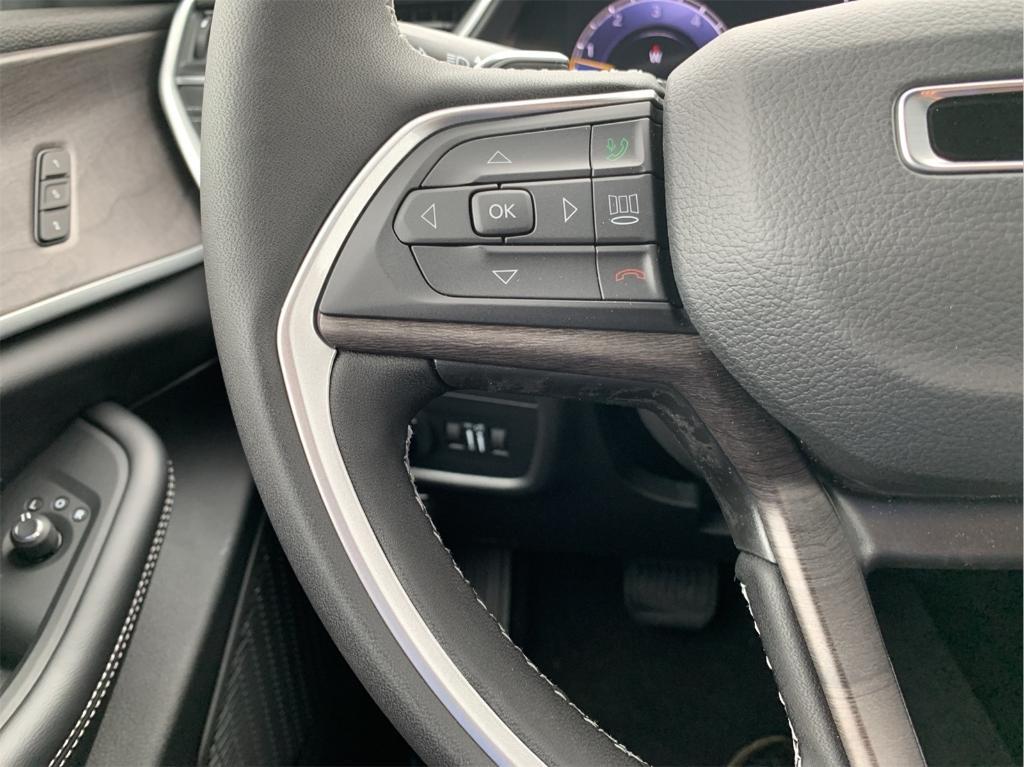 new 2025 Jeep Grand Cherokee L car, priced at $48,009
