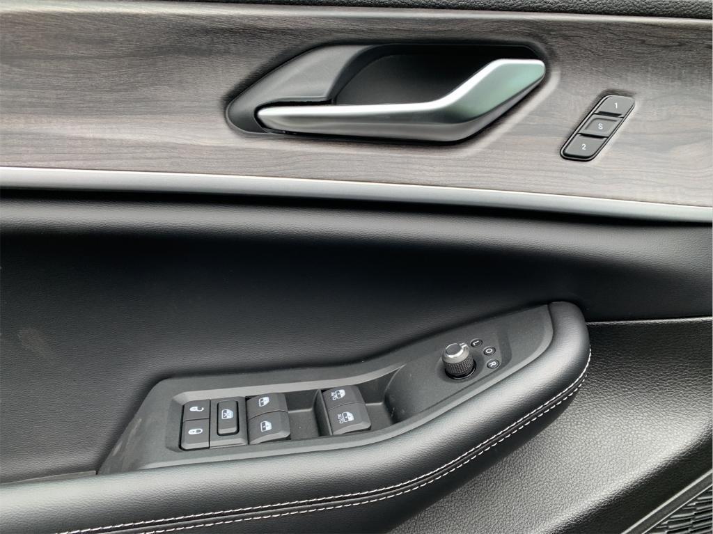 new 2025 Jeep Grand Cherokee L car, priced at $48,267