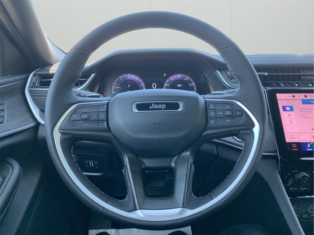 new 2025 Jeep Grand Cherokee L car, priced at $45,556