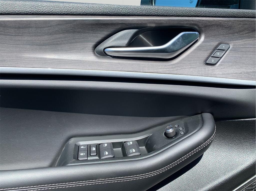new 2025 Jeep Grand Cherokee L car, priced at $45,556