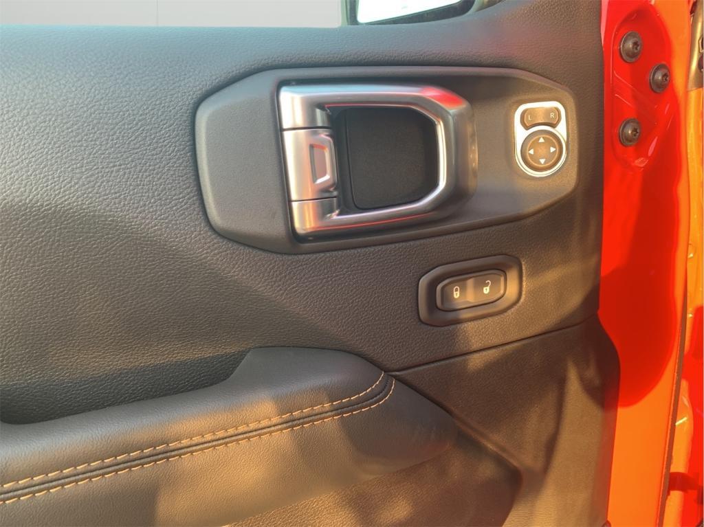 new 2025 Jeep Gladiator car, priced at $43,290