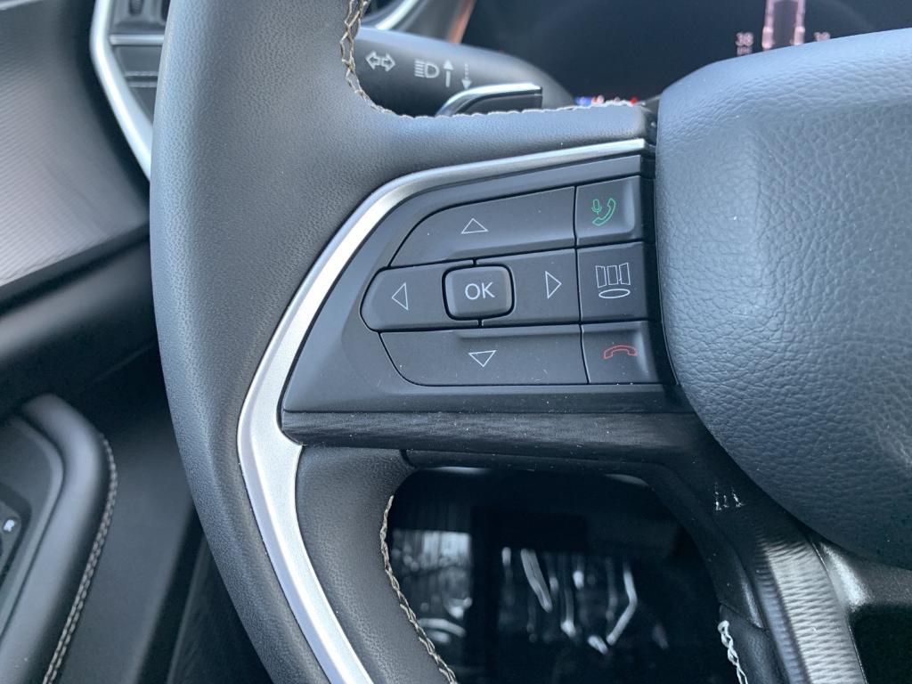 used 2024 Jeep Grand Cherokee car, priced at $31,520