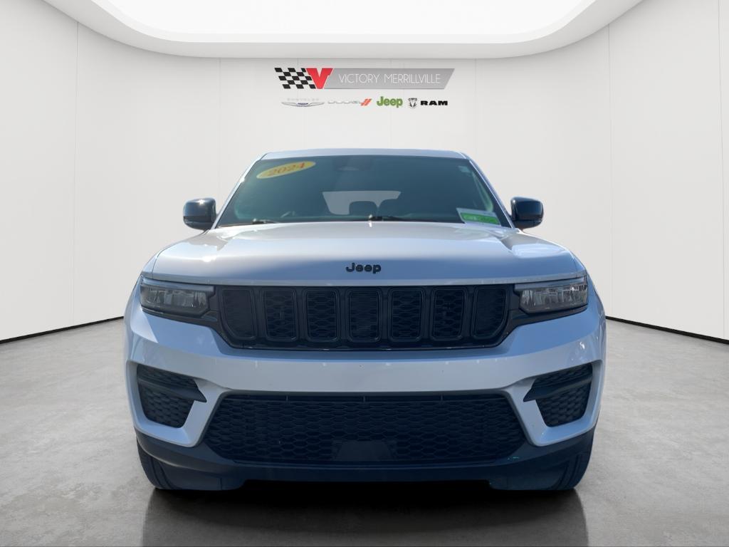 used 2024 Jeep Grand Cherokee car, priced at $31,520
