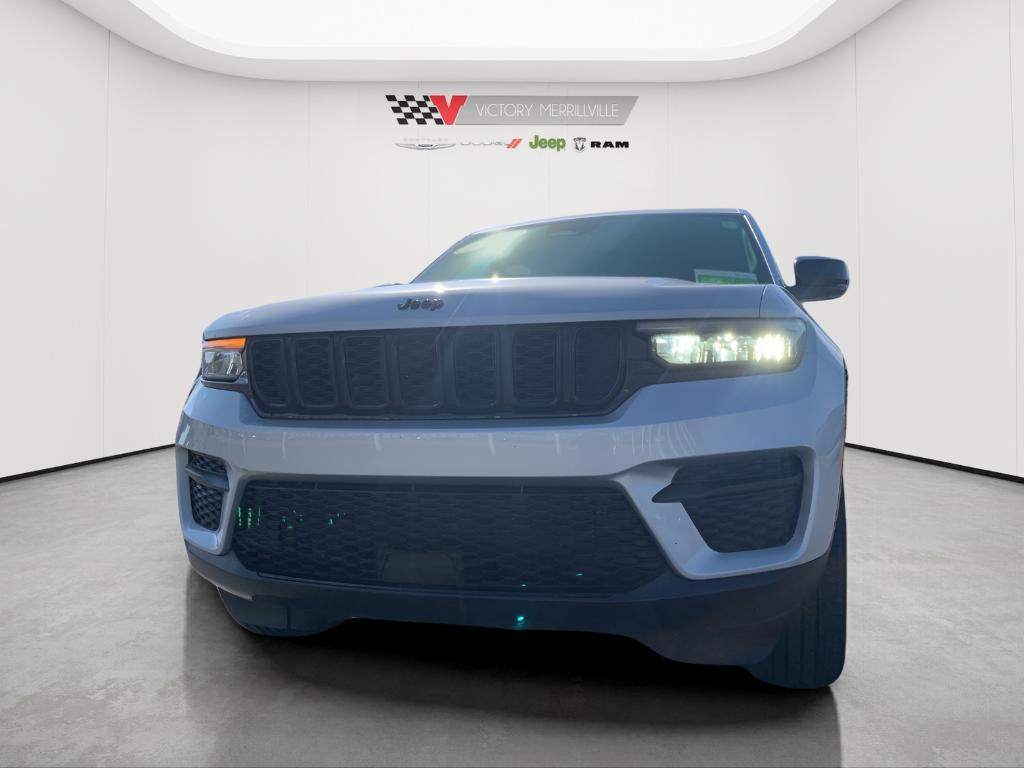 used 2024 Jeep Grand Cherokee car, priced at $31,520