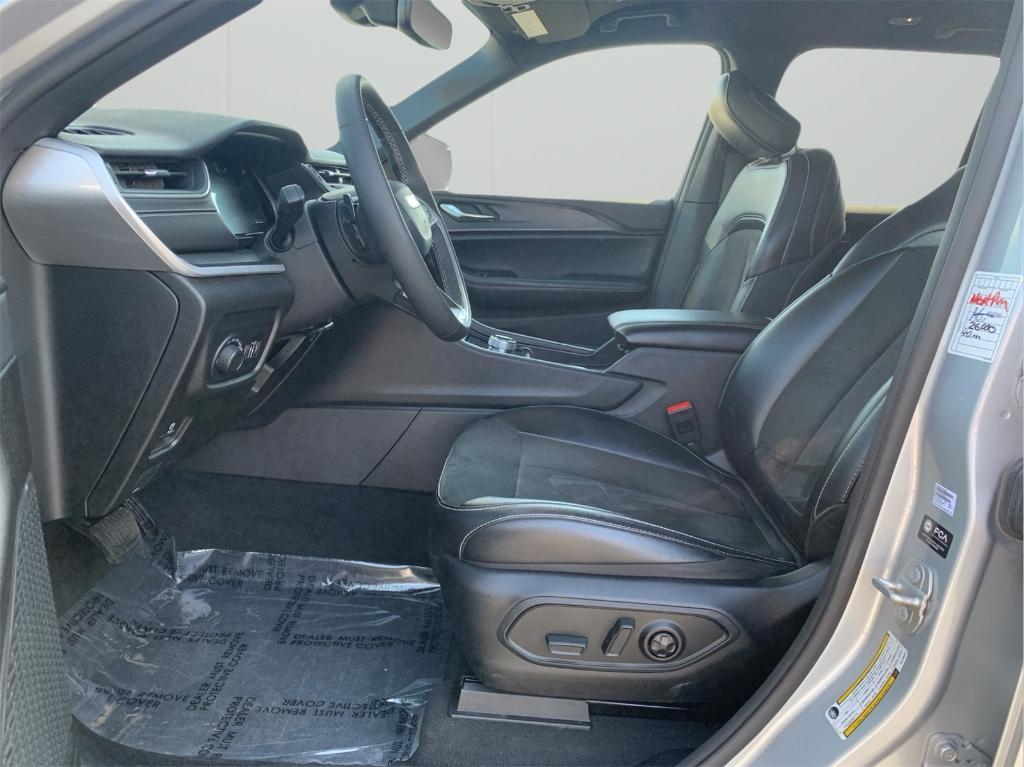 used 2024 Jeep Grand Cherokee car, priced at $31,520