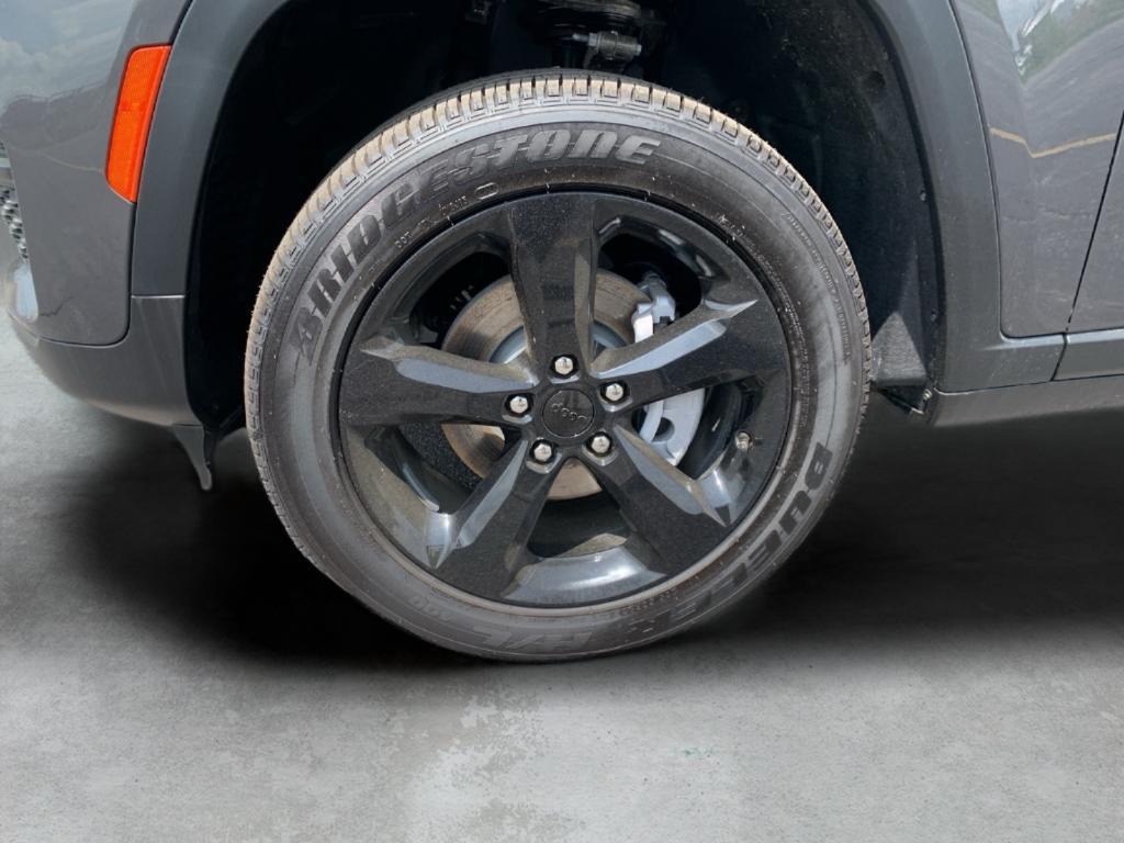 new 2025 Jeep Grand Cherokee car, priced at $39,314