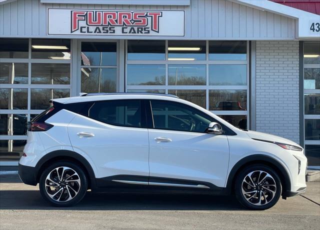 used 2022 Chevrolet Bolt EUV car, priced at $23,495