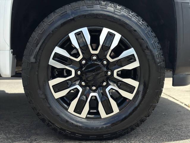 used 2024 GMC Sierra 2500 car, priced at $89,999