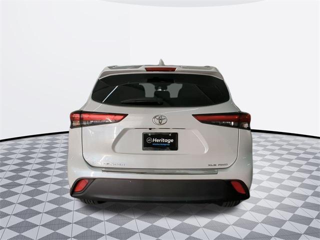 used 2022 Toyota Highlander car, priced at $32,500