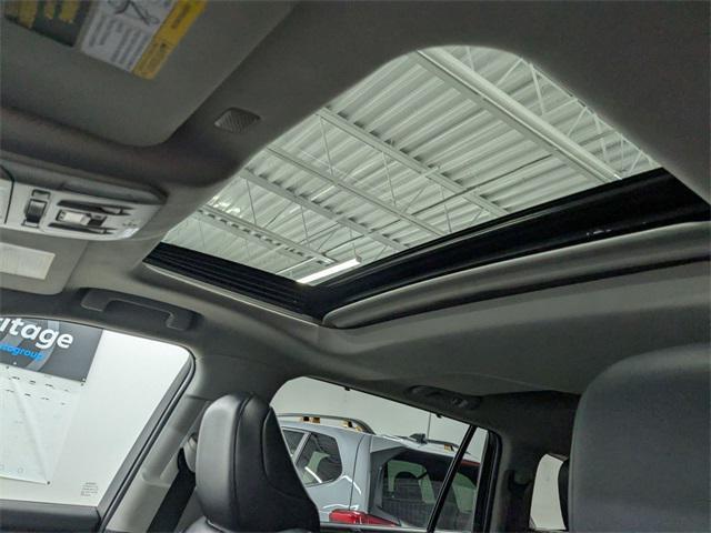 used 2022 Toyota Highlander car, priced at $35,500