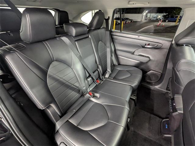 used 2022 Toyota Highlander car, priced at $35,500