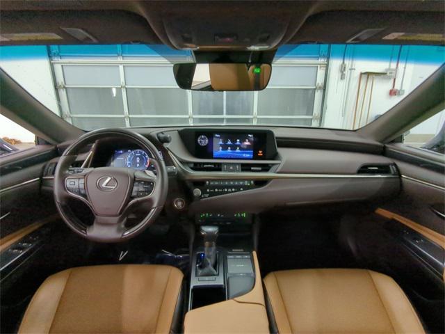 used 2021 Lexus ES 350 car, priced at $31,000