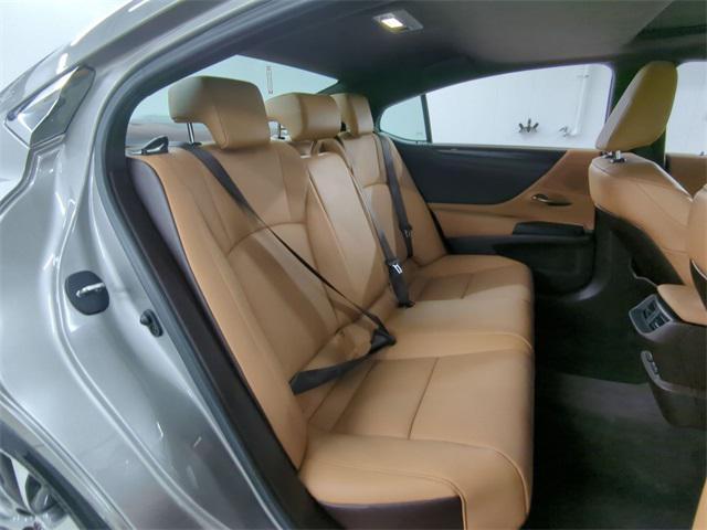 used 2021 Lexus ES 350 car, priced at $31,000