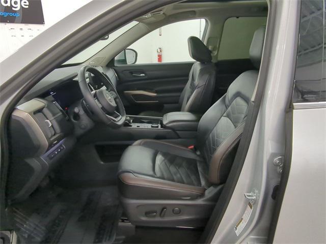 used 2022 Nissan Pathfinder car, priced at $33,000