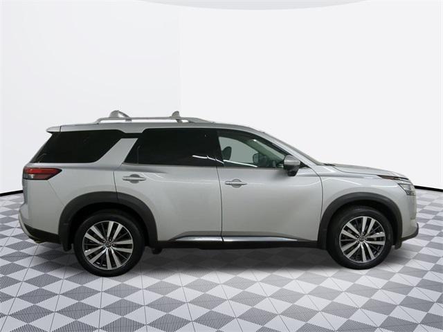 used 2022 Nissan Pathfinder car, priced at $33,000