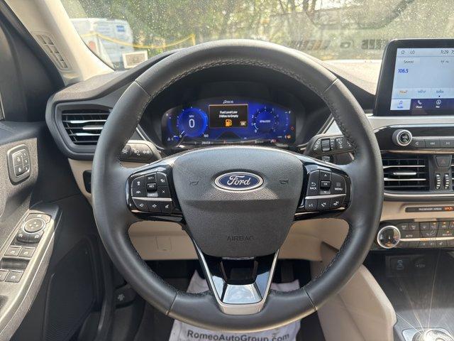 used 2022 Ford Escape car, priced at $25,995