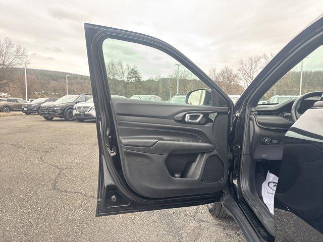 used 2022 Jeep Compass car, priced at $22,319