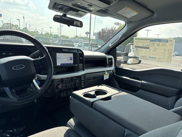 new 2025 Ford F-250 car, priced at $61,945