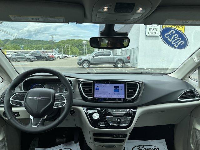 used 2023 Chrysler Pacifica car, priced at $25,550